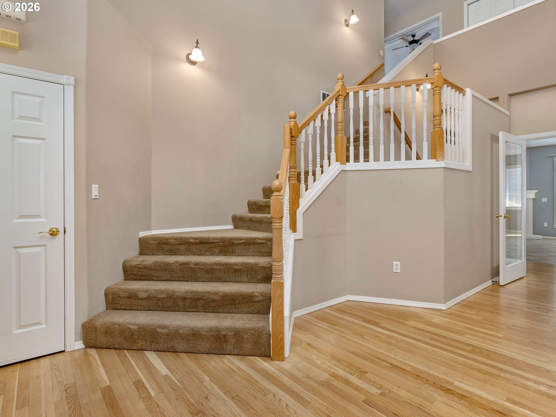 2619 NE CHARLOIS DR