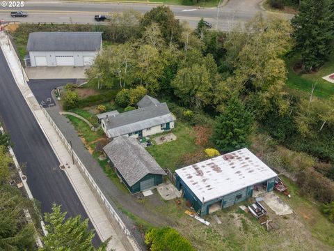 565 LINDY LN Coos Bay OR 97420