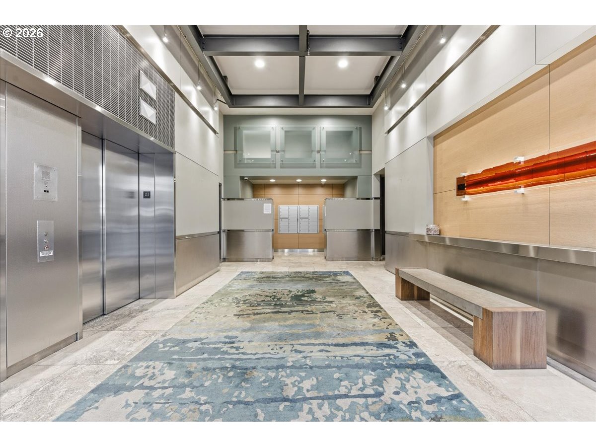 1410 NW KEARNEY ST 814