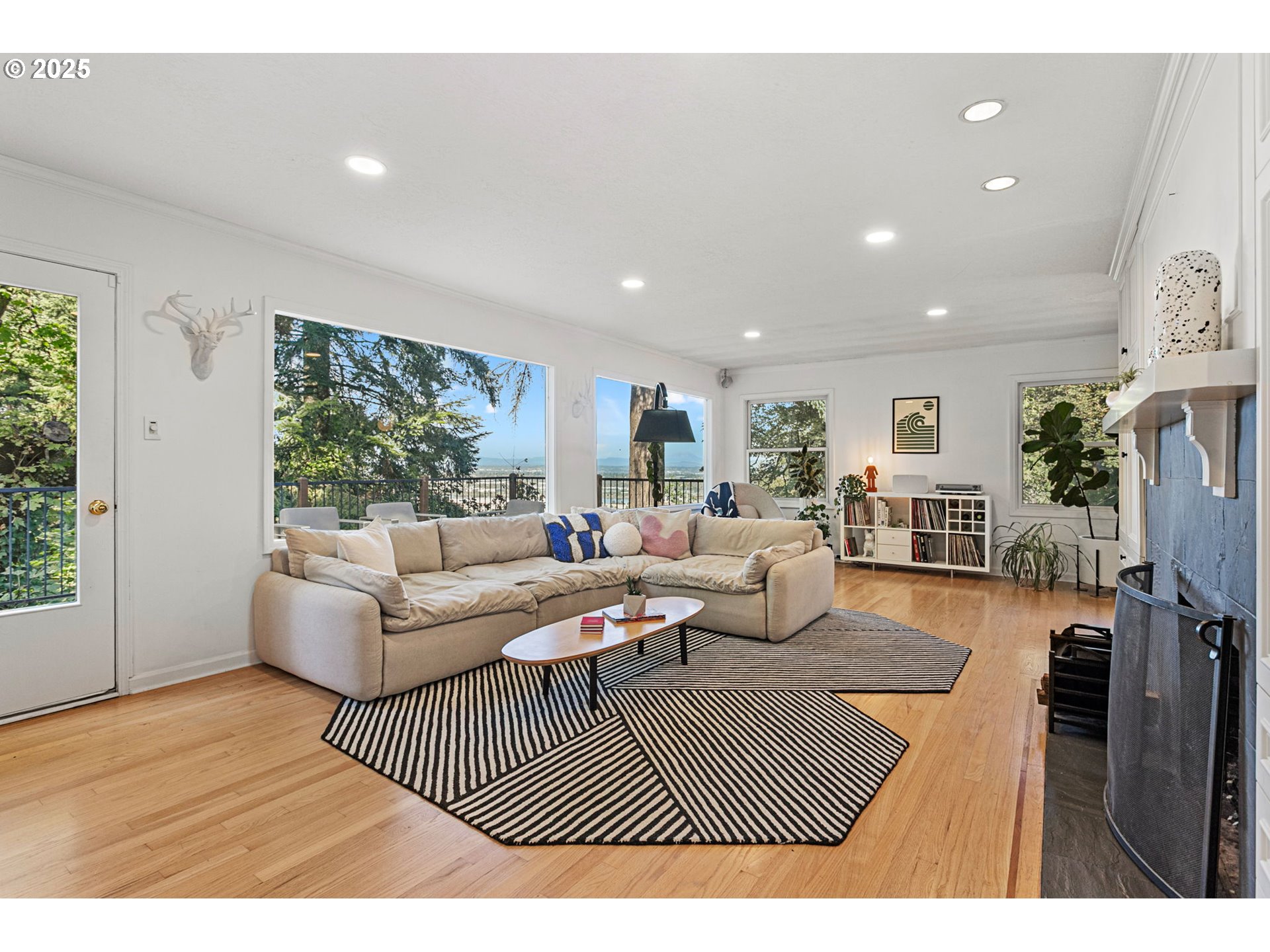 3227 NW LURAY TER