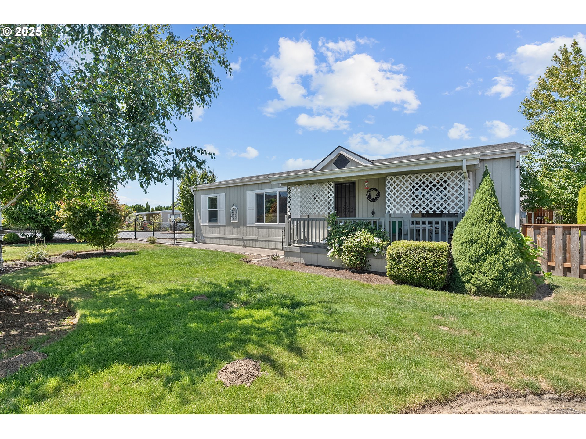 830 N MAIN ST 1