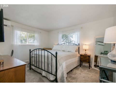 Tiny photo for 33391 Howe Ln, Creswell, OR 97426 (MLS # 606607907)