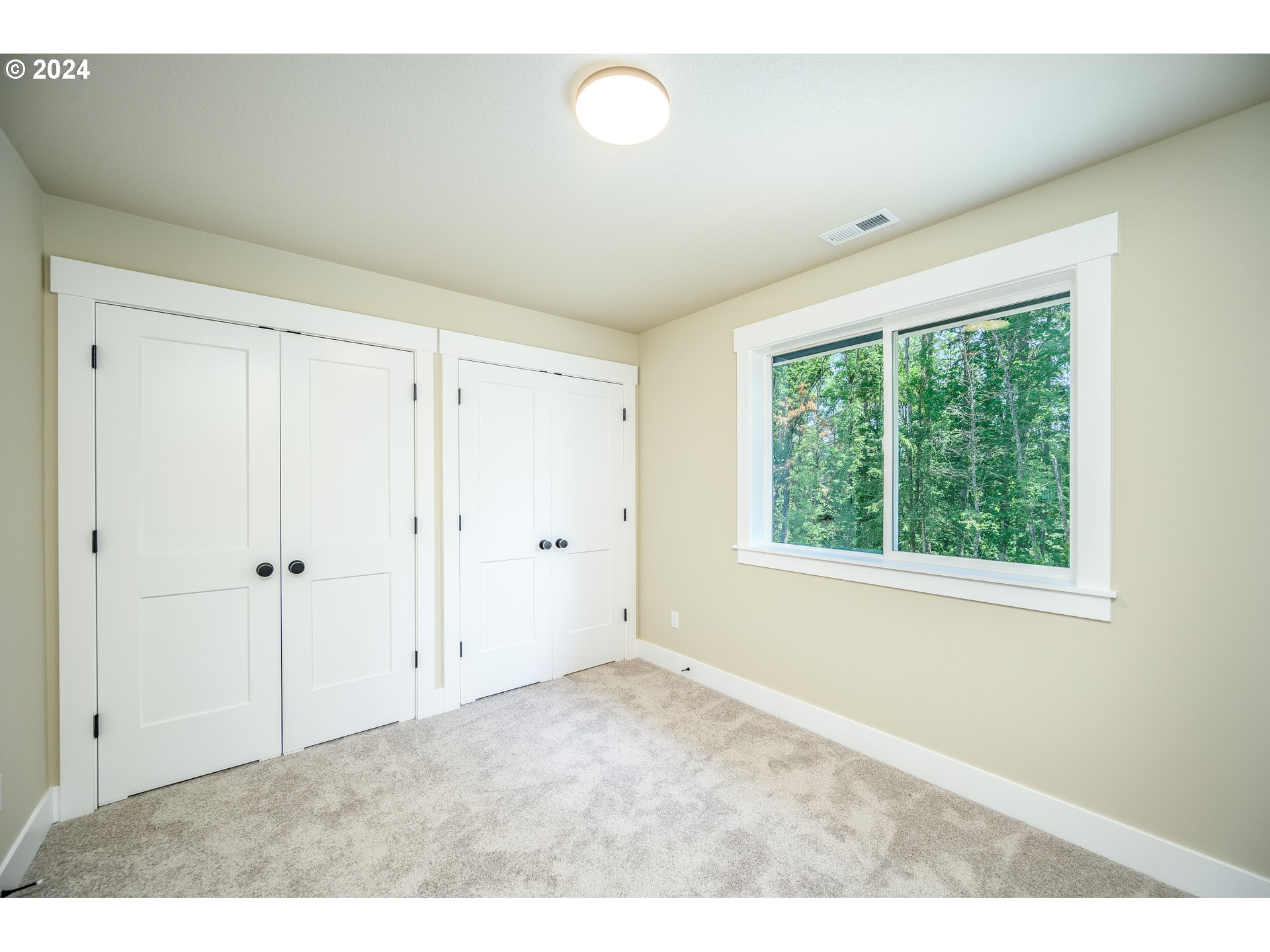 Newberg, Oregon 97132, United States, 4 Bedrooms Bedrooms, ,3 BathroomsBathrooms,Residential,Active,26449