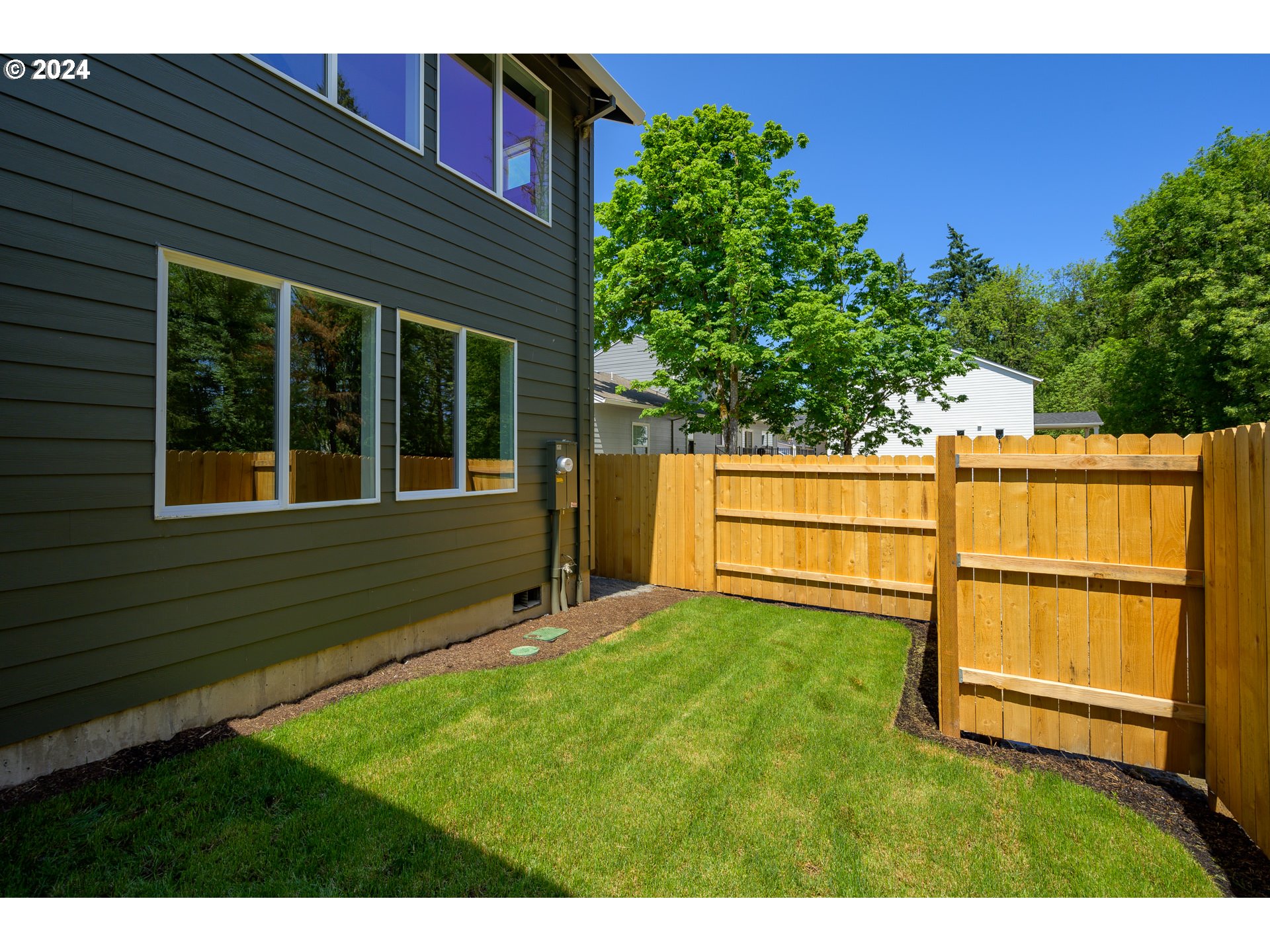 Newberg, Oregon 97132, United States, 4 Bedrooms Bedrooms, ,3 BathroomsBathrooms,Residential,Active,26449