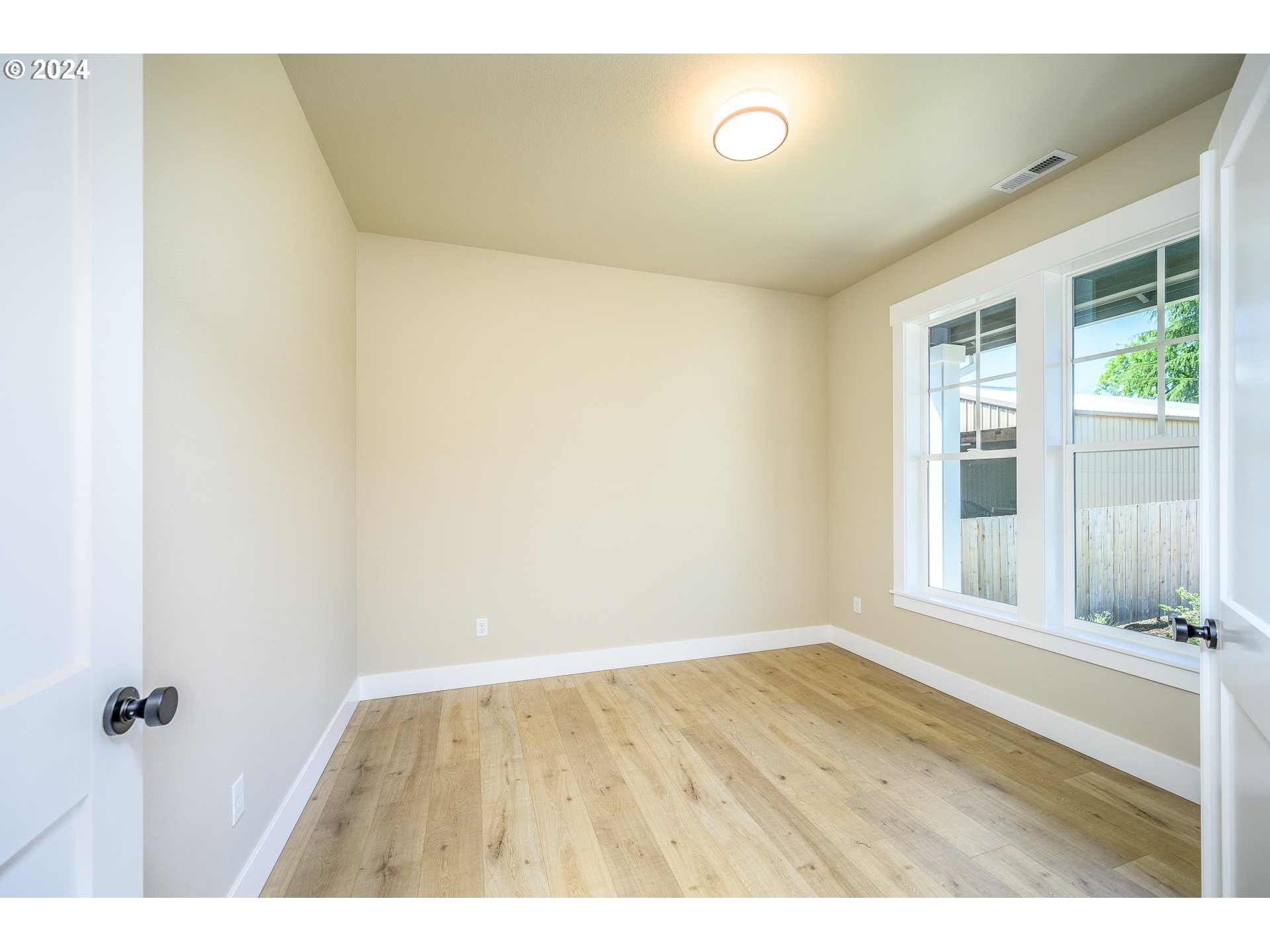 Newberg, Oregon 97132, United States, 4 Bedrooms Bedrooms, ,3 BathroomsBathrooms,Residential,Active,26449