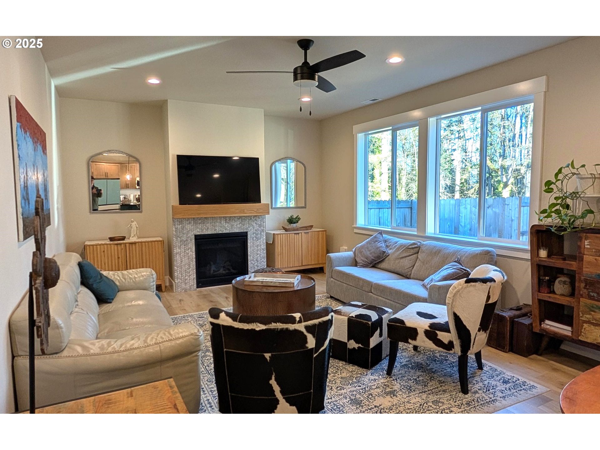 Newberg, Oregon 97132, United States, 4 Bedrooms Bedrooms, ,3 BathroomsBathrooms,Residential,Active,26449