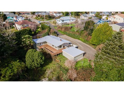 2912 STANTON AVE North Bend OR 97459