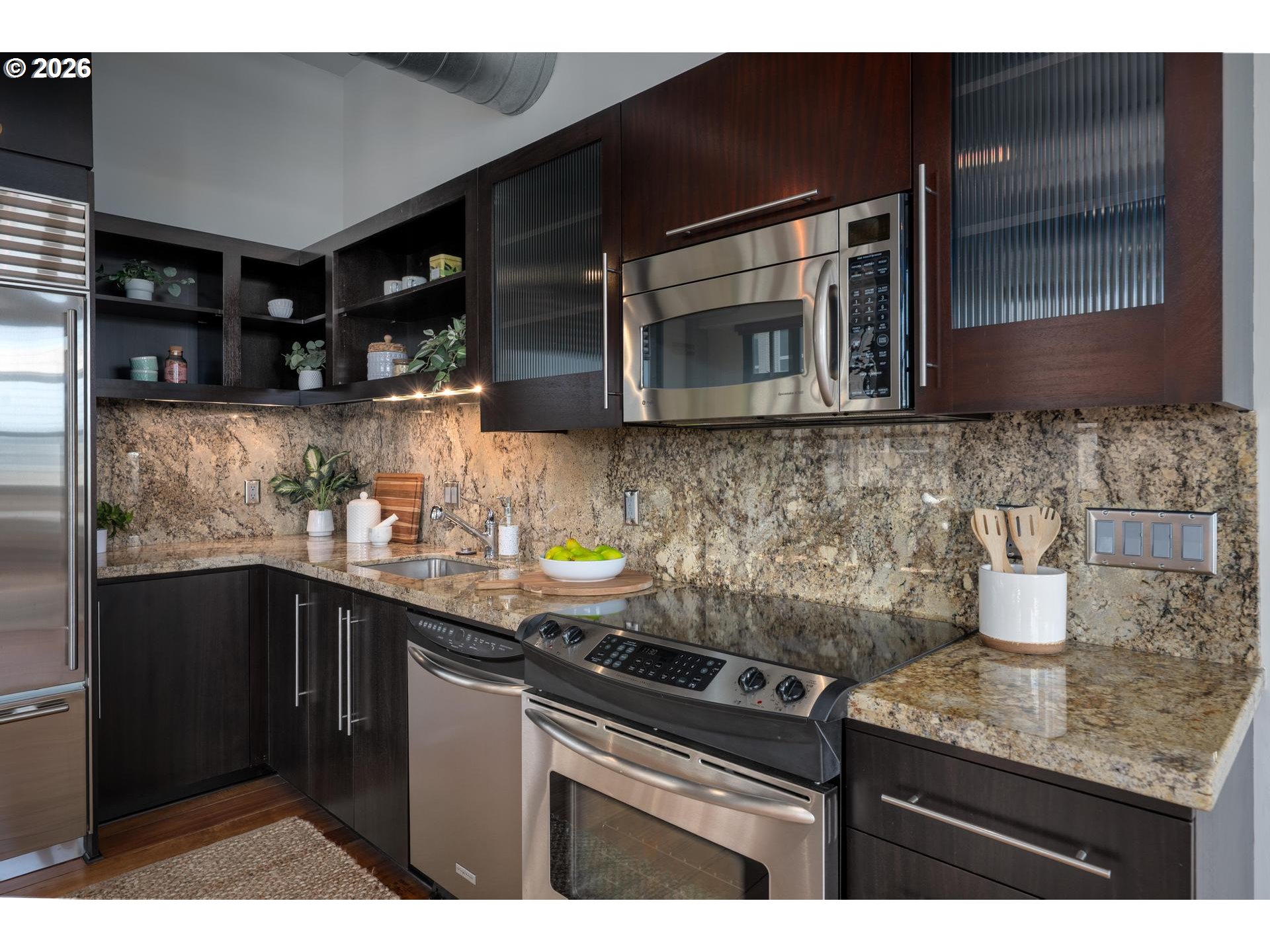 1400 NW Irving ST 609