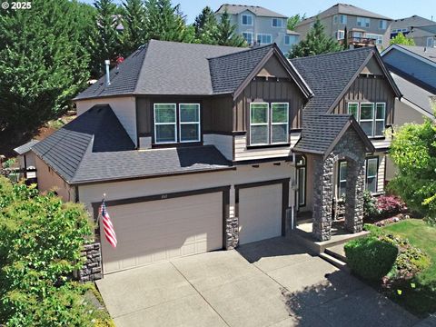 352 N THE GREENS AVE Newberg OR 97132