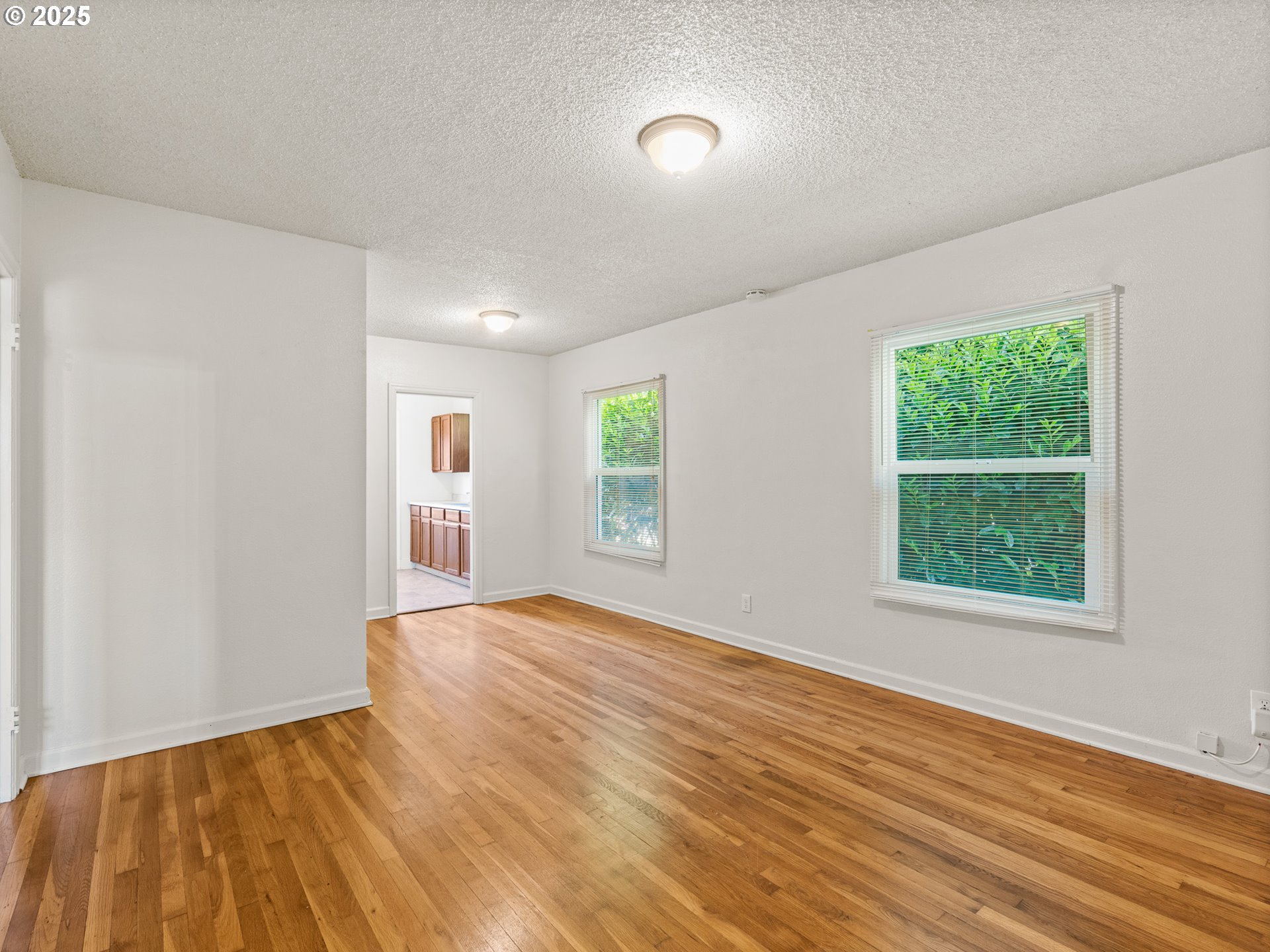4501 N MONTANA AVE