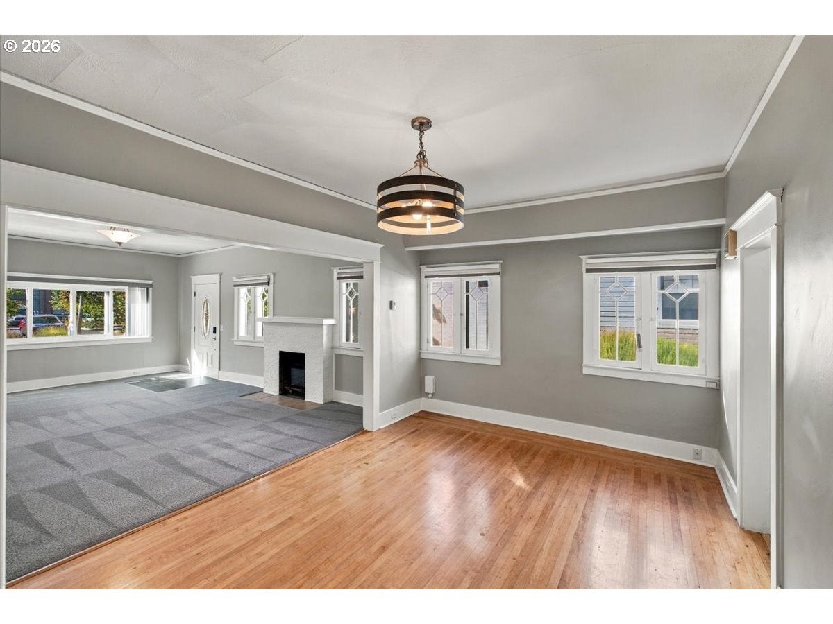 129 NW 11TH ST