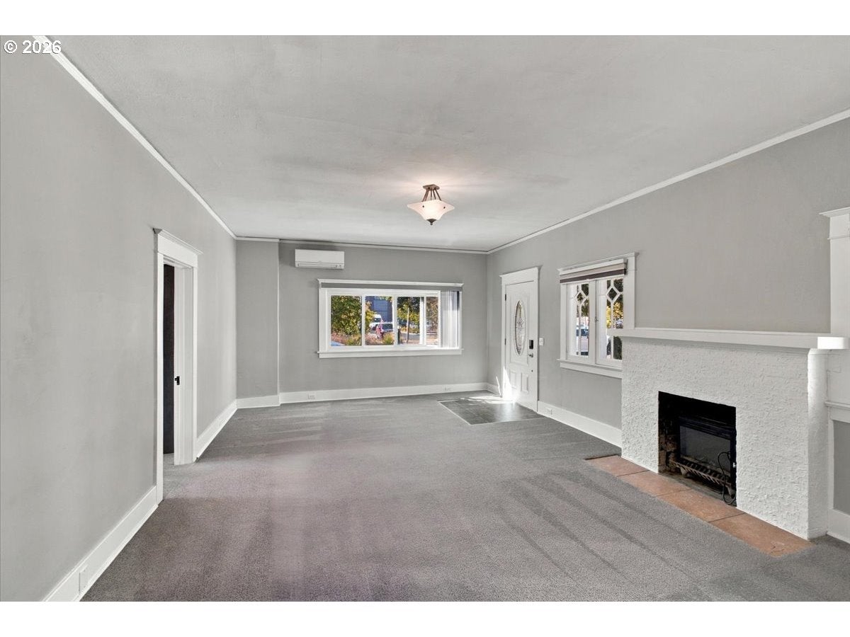 129 NW 11TH ST