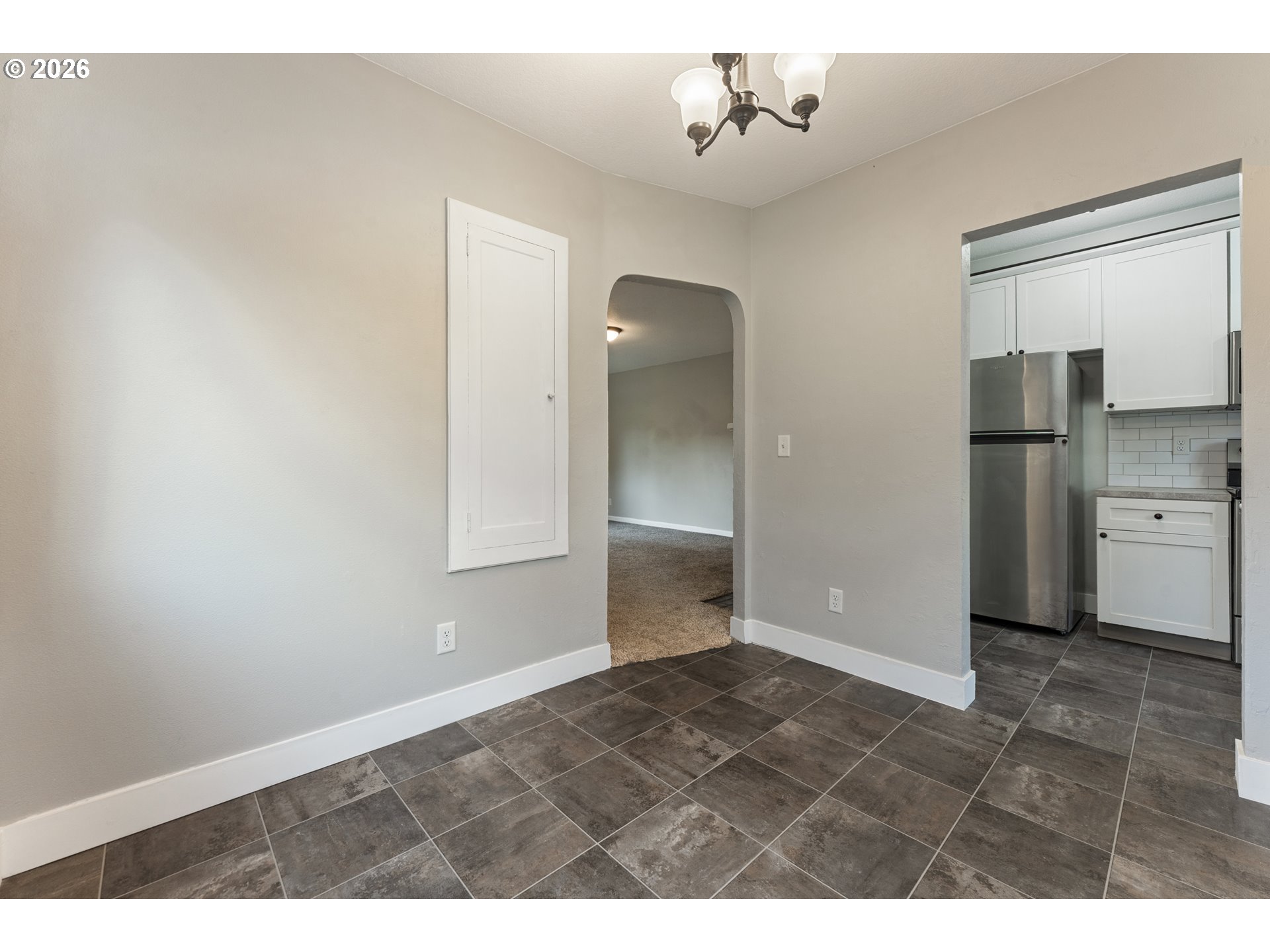 900 W 16TH ST