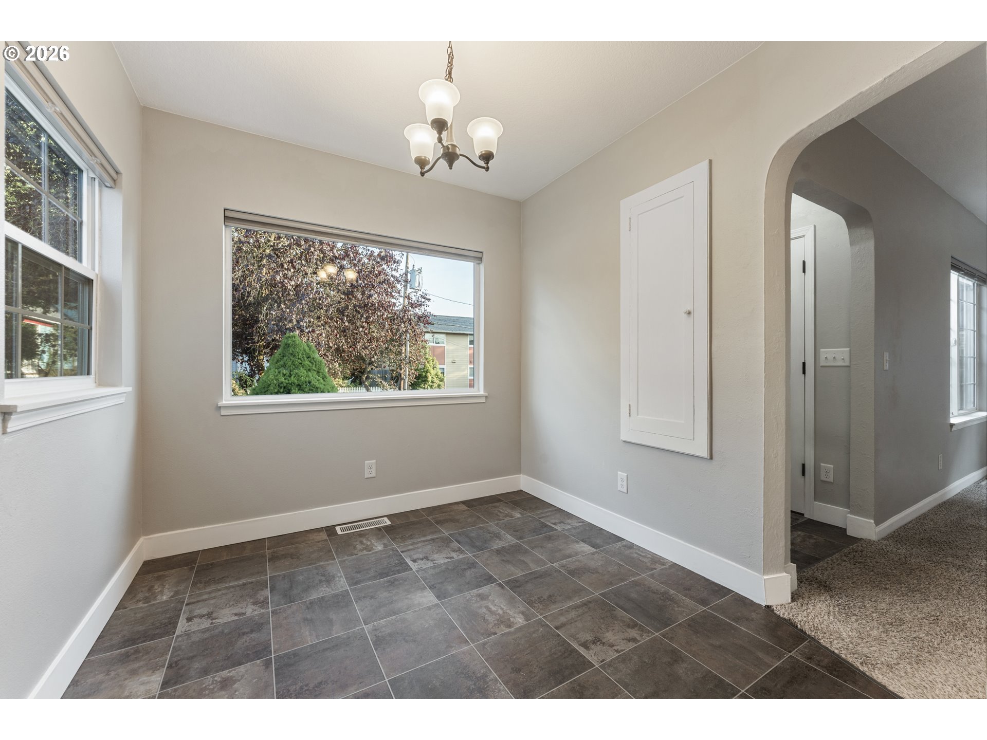900 W 16TH ST