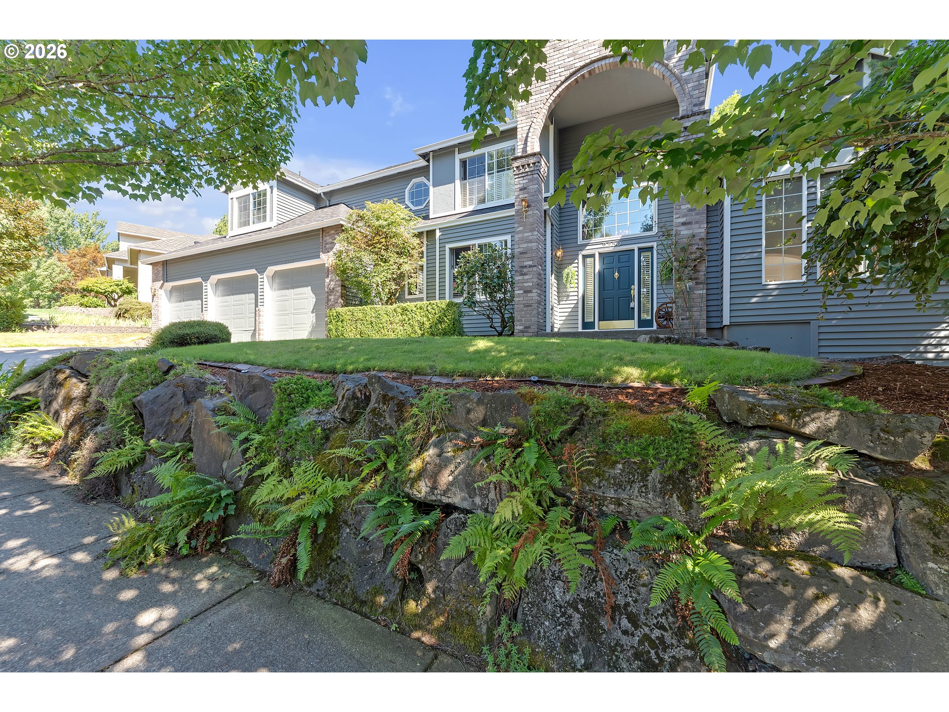 2250 RIVER HEIGHTS CIR