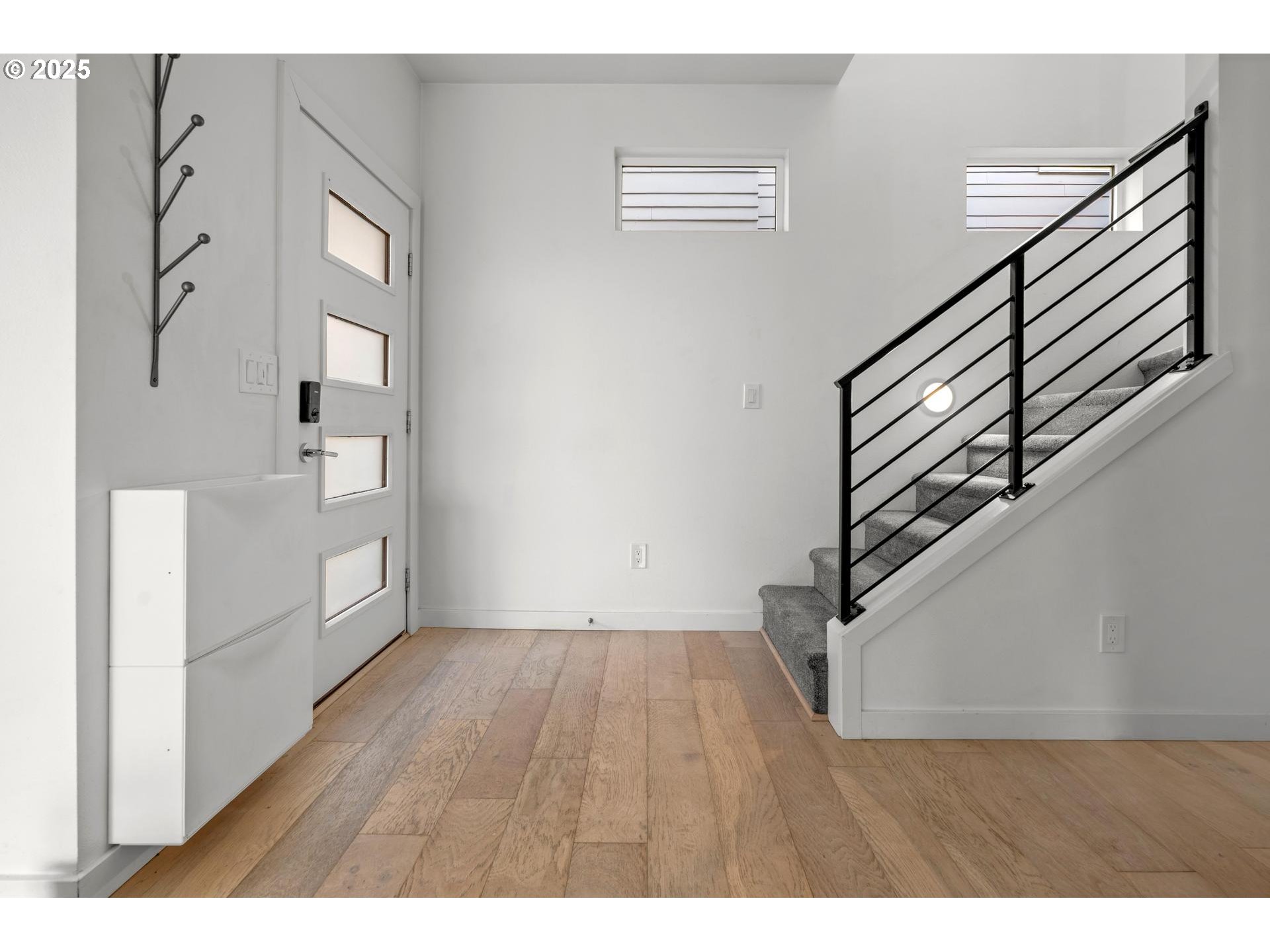 2813 SE Hawthorne BLVD 5