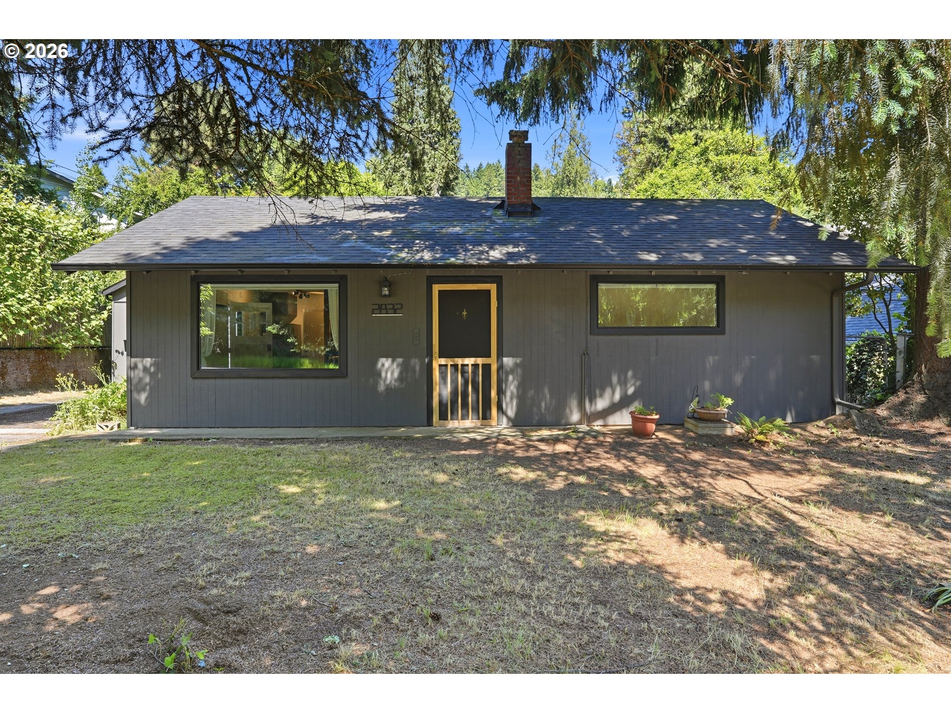 2832 NE FREMONT DR