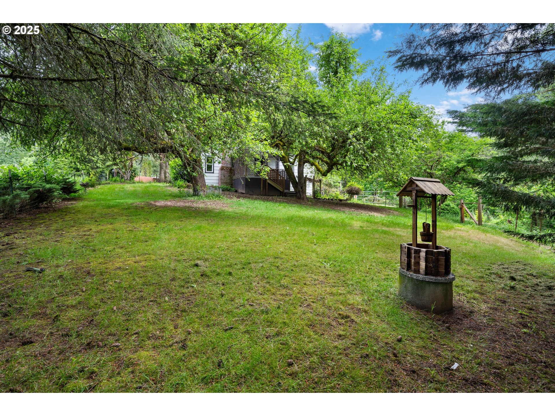 2817 NW EDDY ROCK RD
