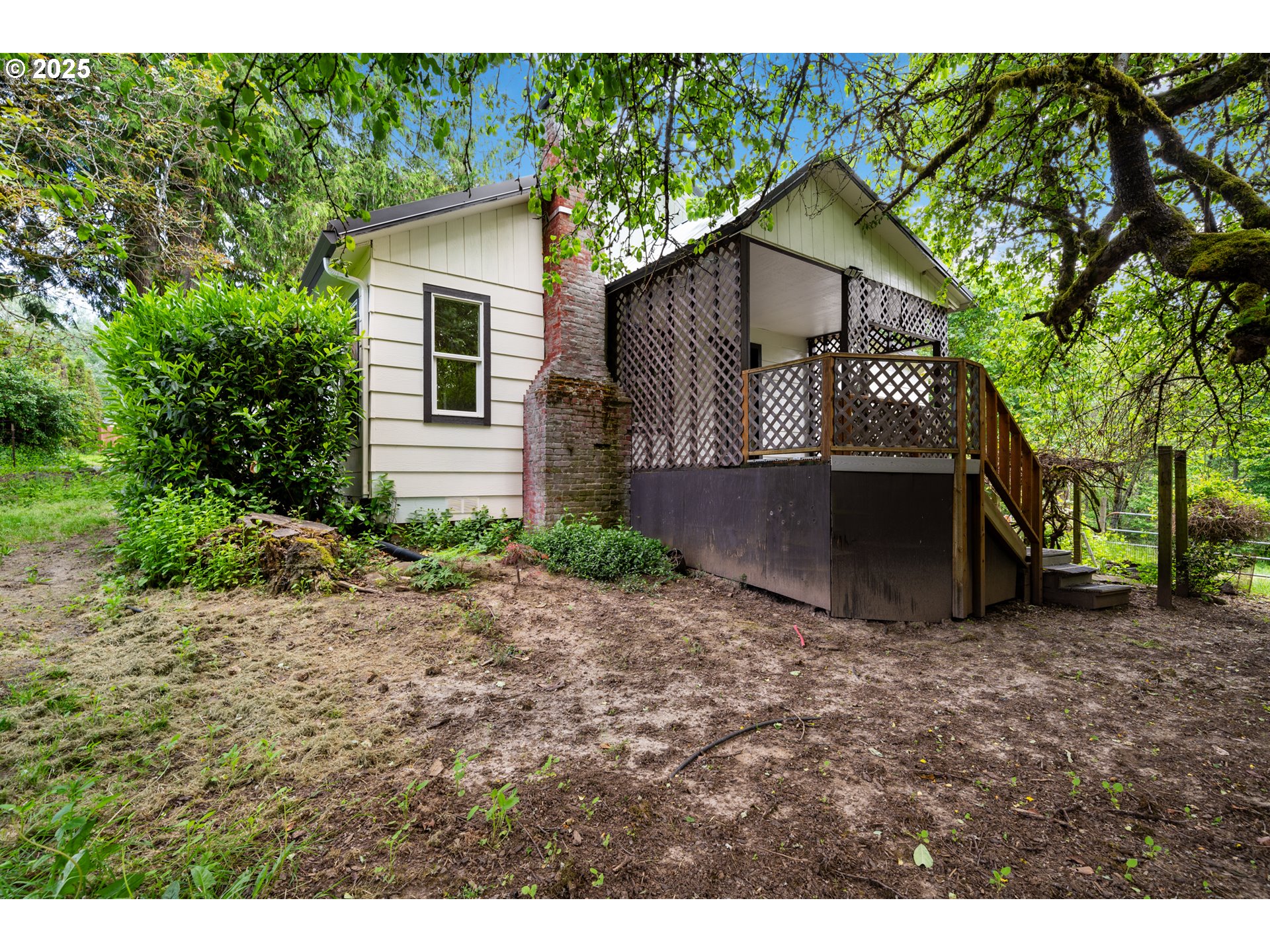 2817 NW EDDY ROCK RD