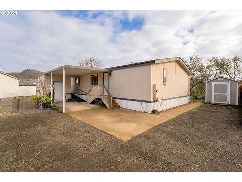 A home in Roseburg