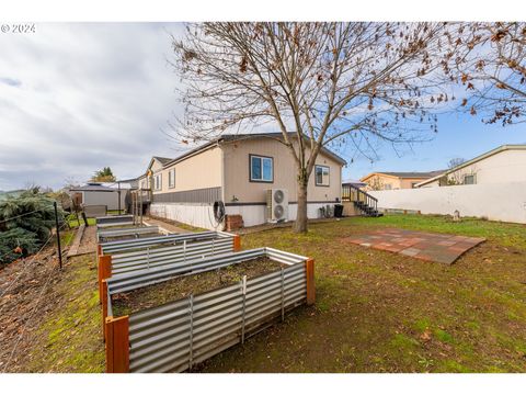 A home in Roseburg