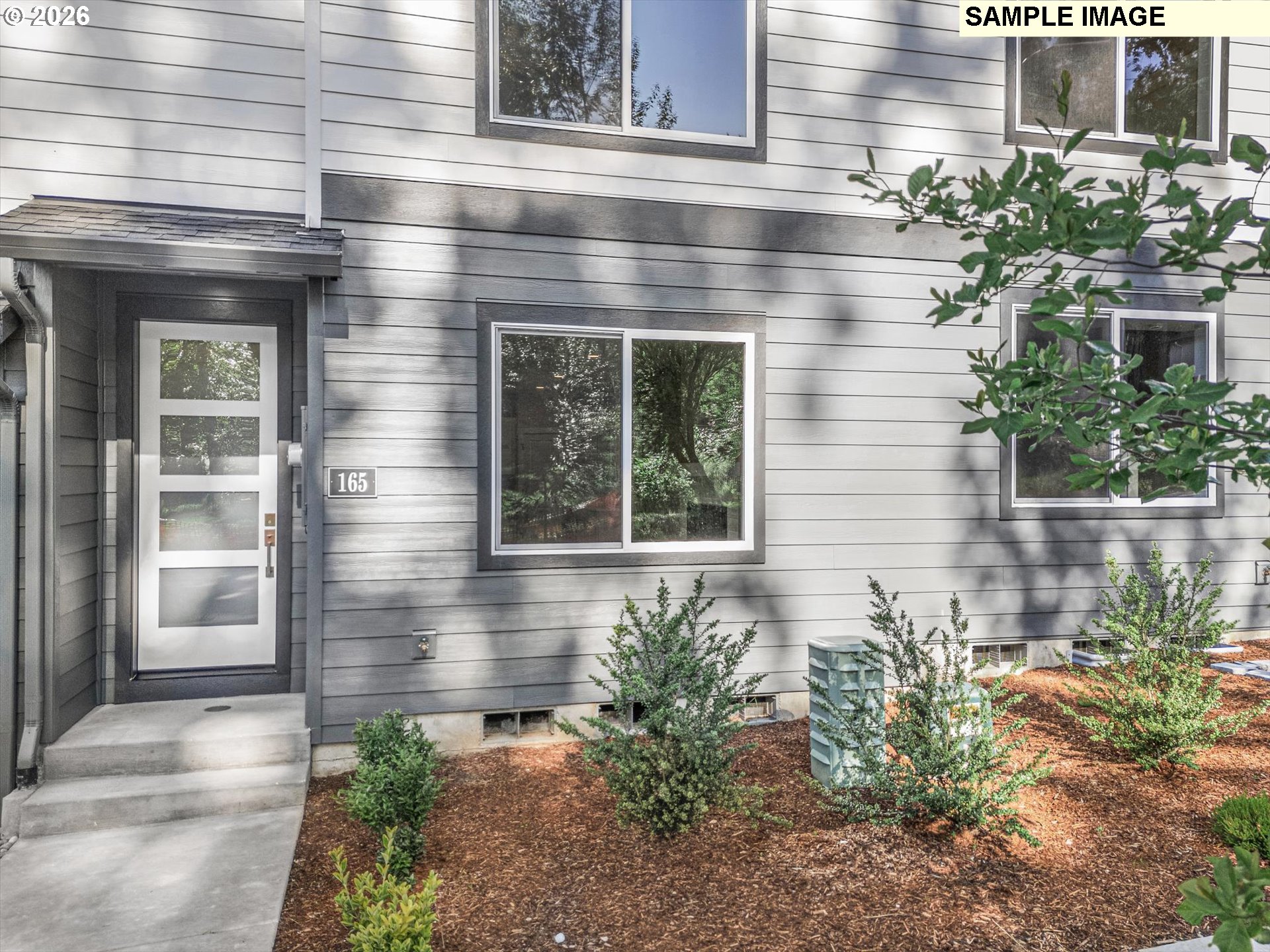 153 NW MAWRCREST AVE