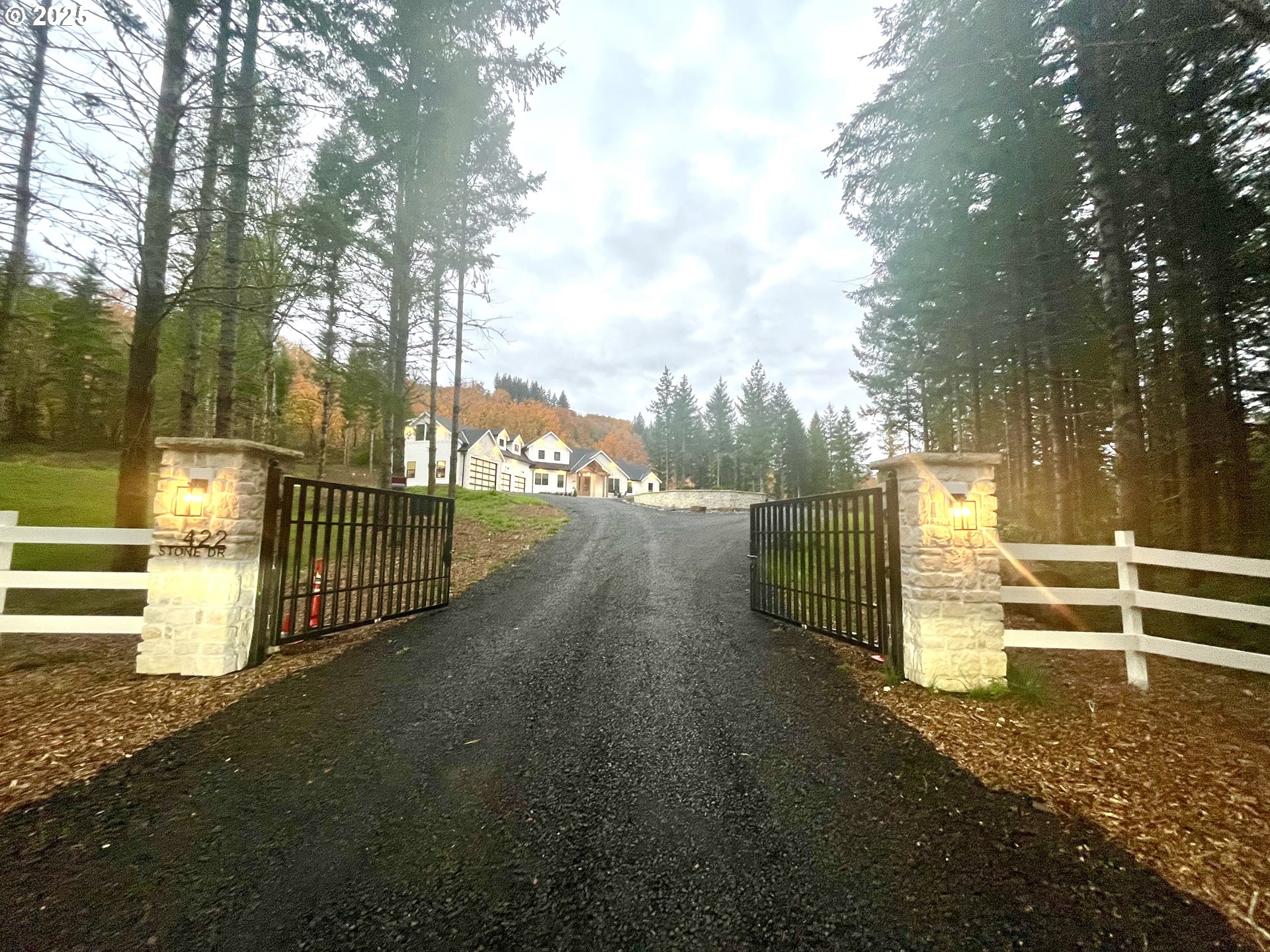 422 STONE DR