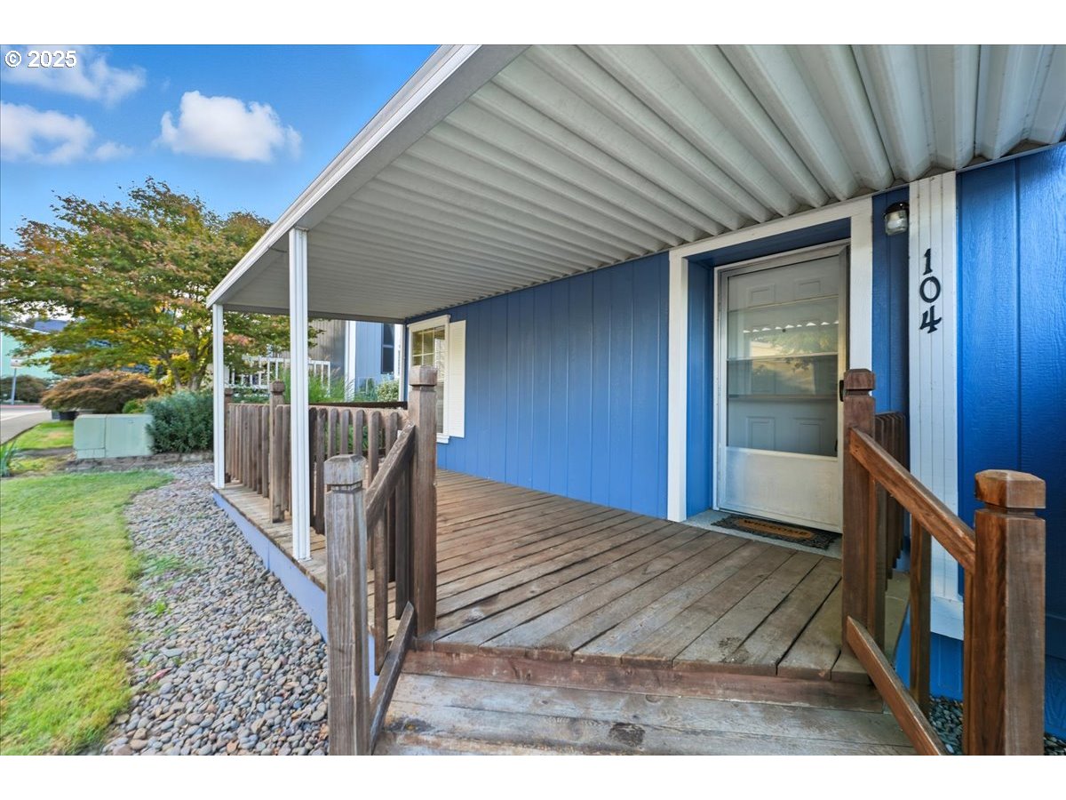 8300 NE QUATAMA ST 104