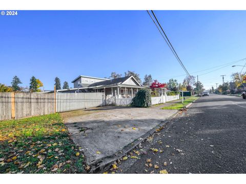 A home in Cottage Grove