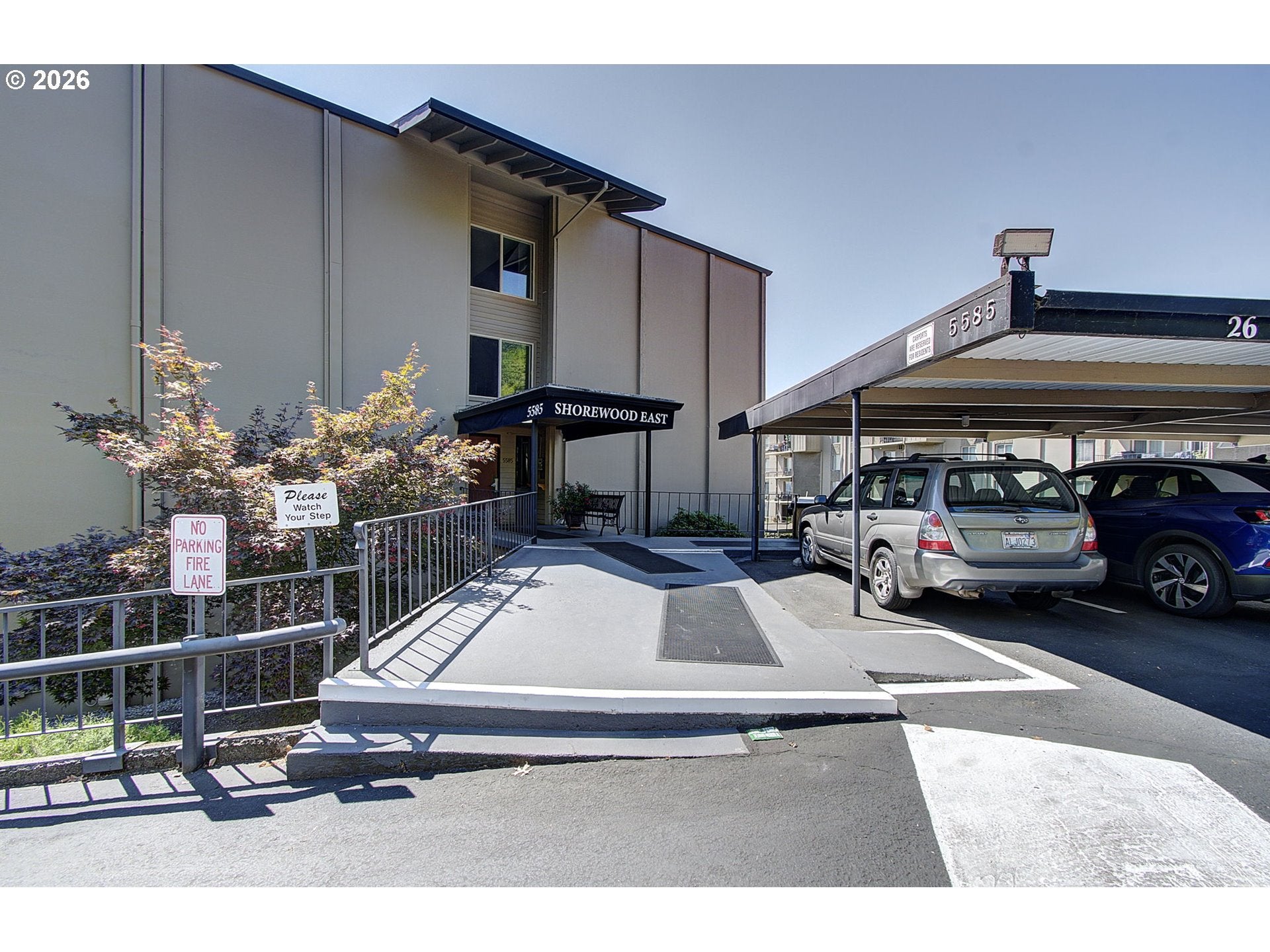 5585 E EVERGREEN BLVD 5206