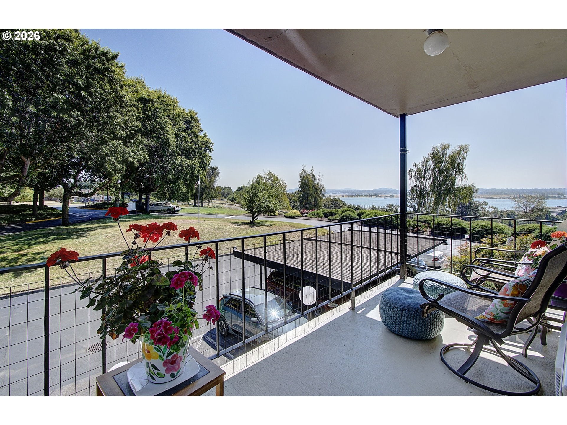 5585 E EVERGREEN BLVD 5206