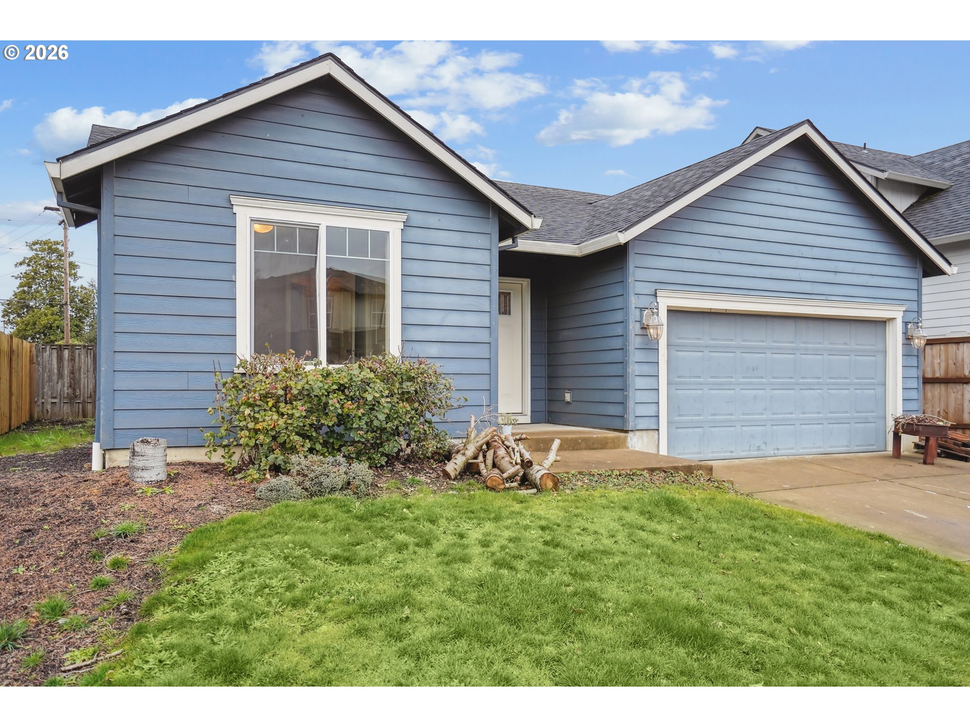 1055 SE MILLRIGHT AVE