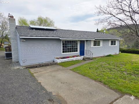 1027 SUNFLOWER ST The Dalles OR 97058