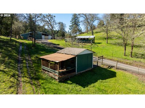 A home in Roseburg