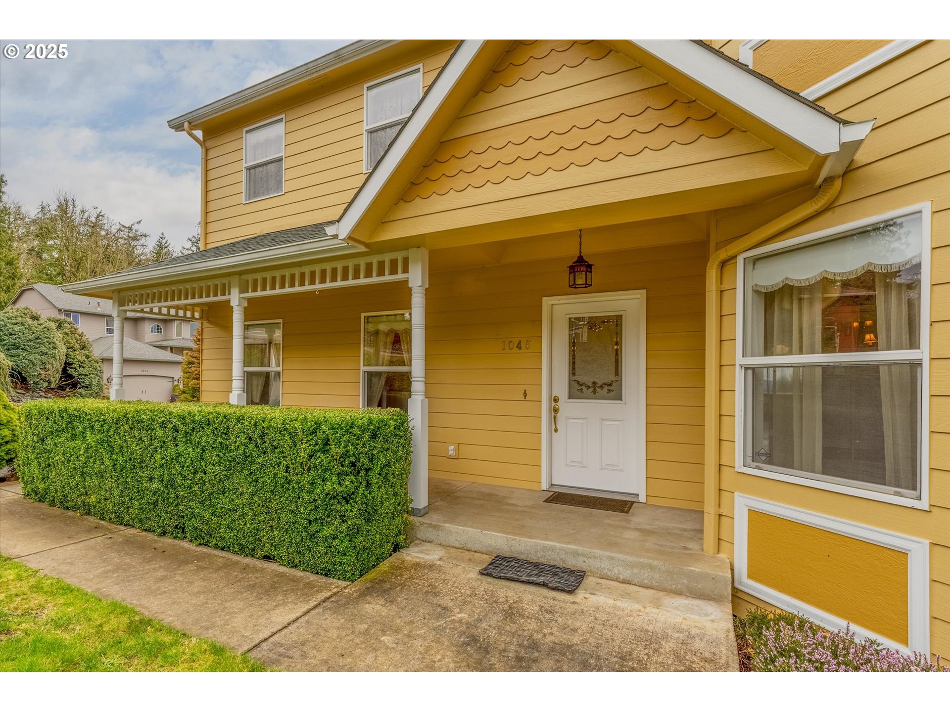 1045 TAYLOR RD
