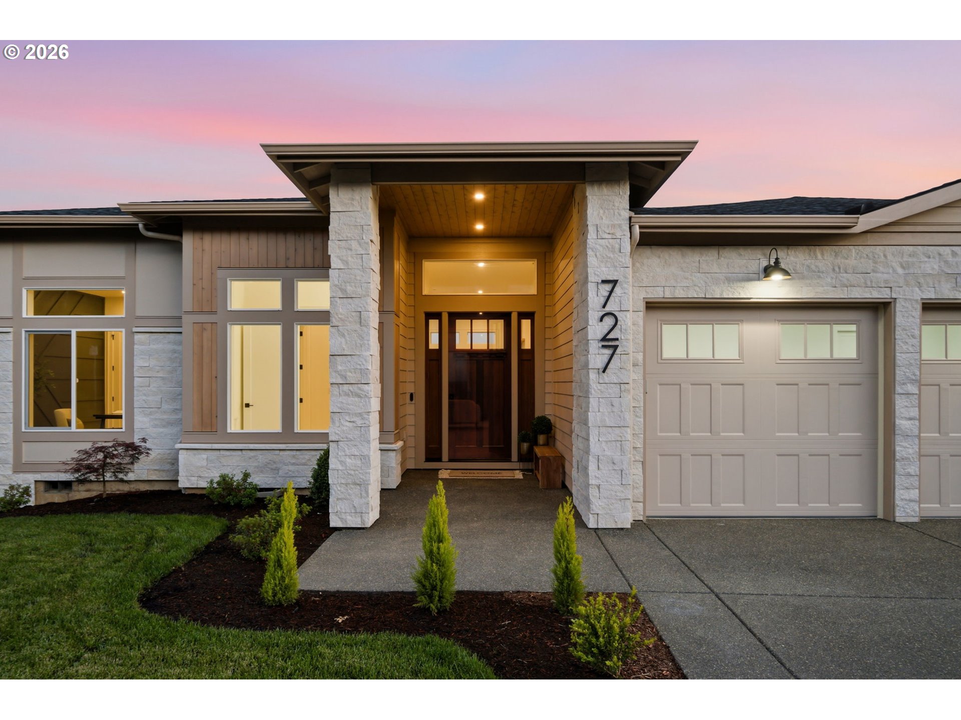 727 W ALDER CT