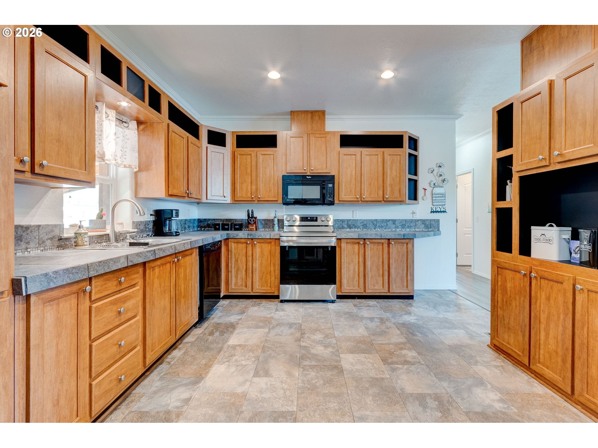 13900 SE HIGHWAY 212 185