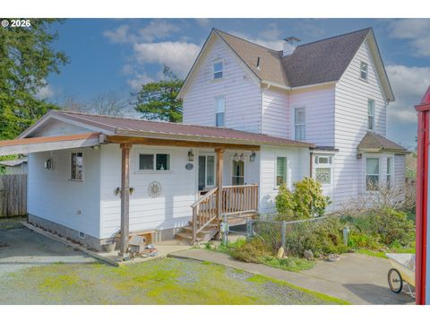 1150 W 8TH ST Coquille OR 97423