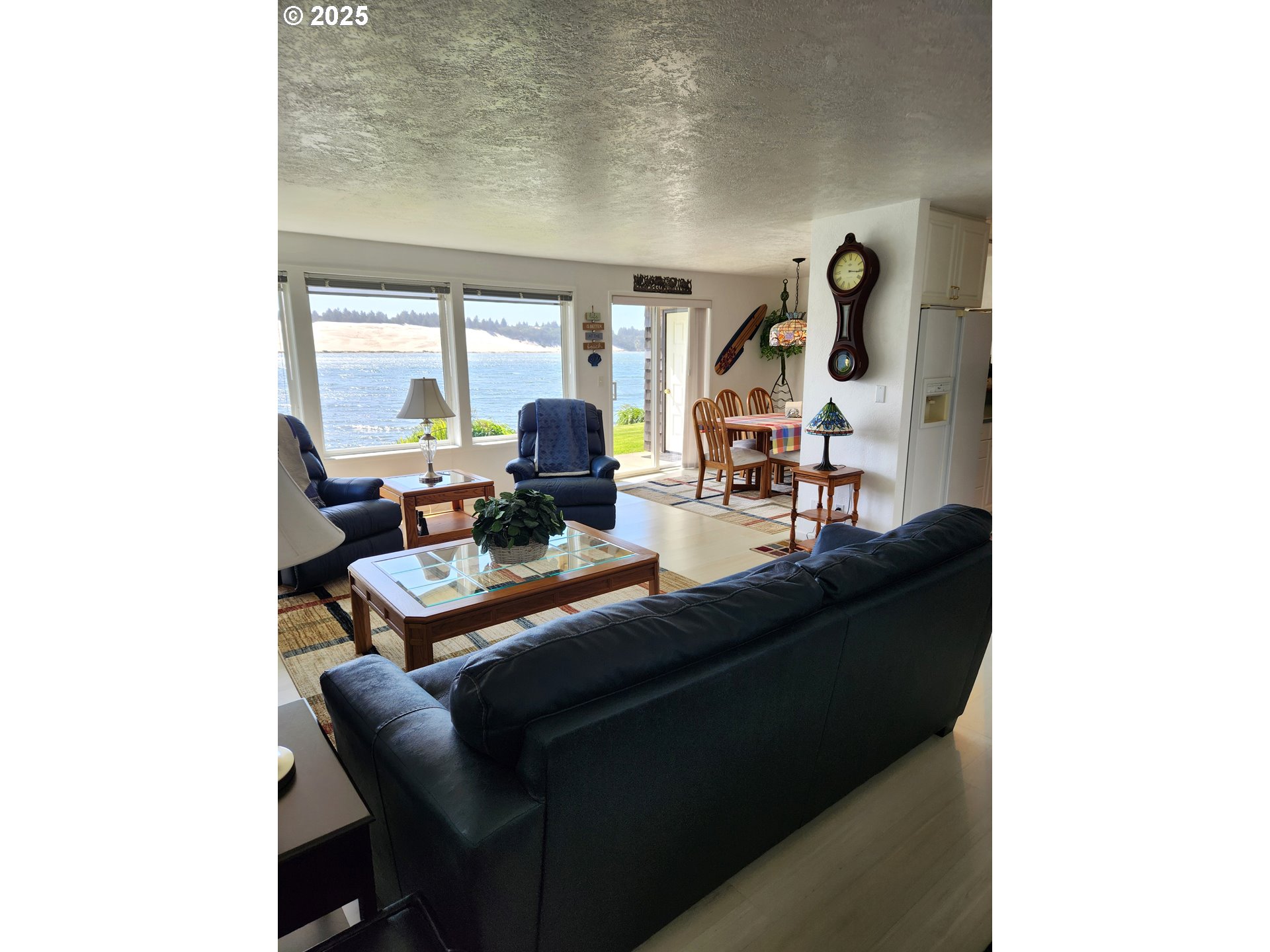 1040 BAY ST 14