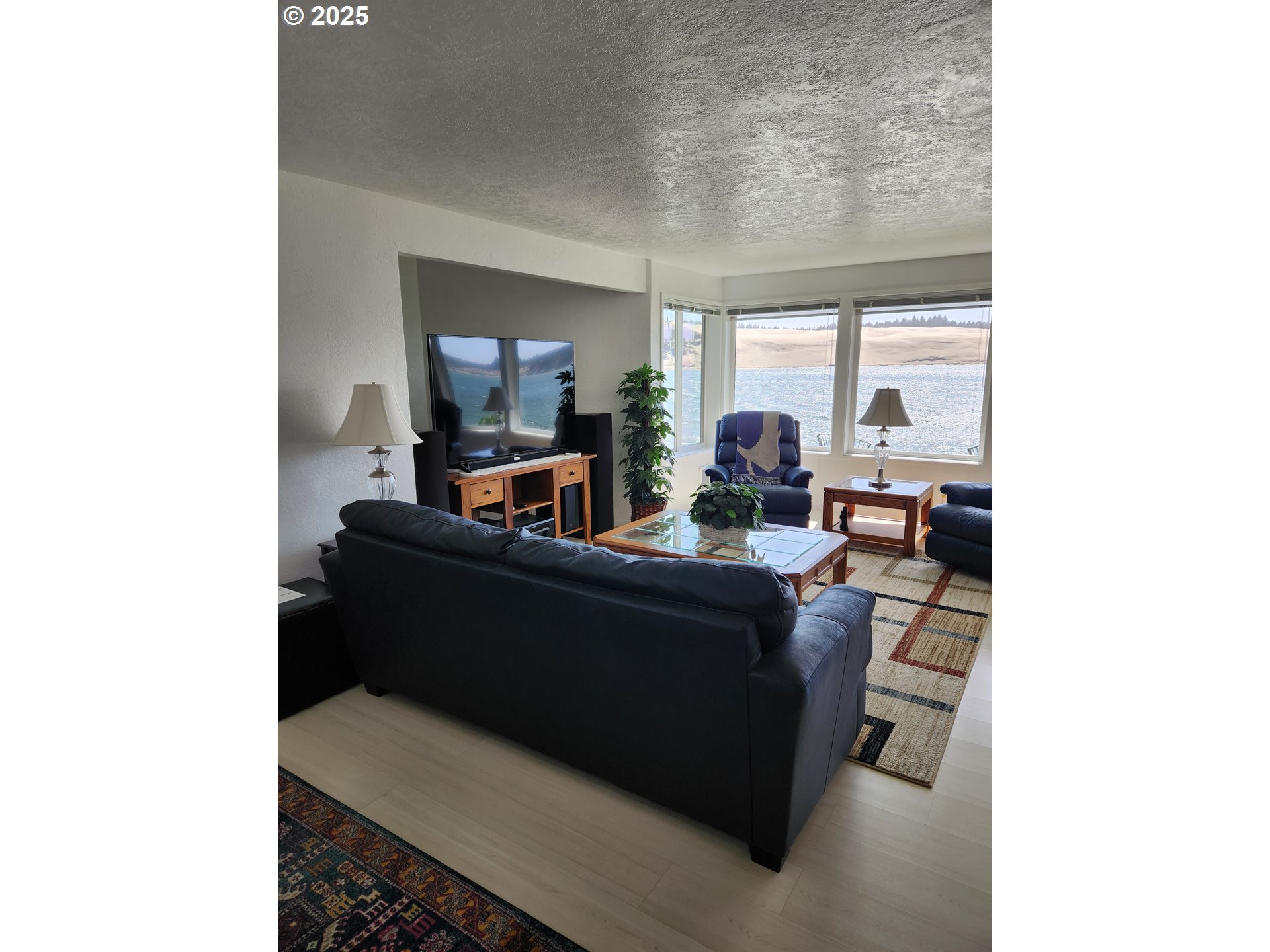 1040 BAY ST 14