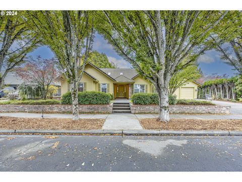 2074 MUSKET ST Eugene OR 97408