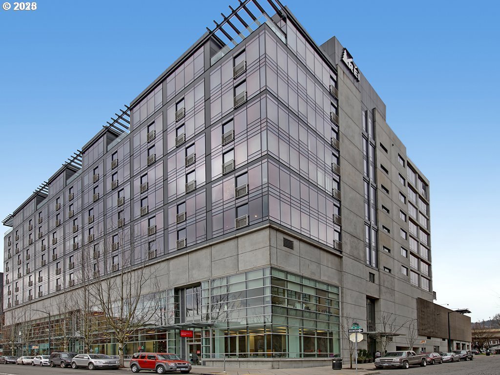 1410 NW KEARNEY ST 1019