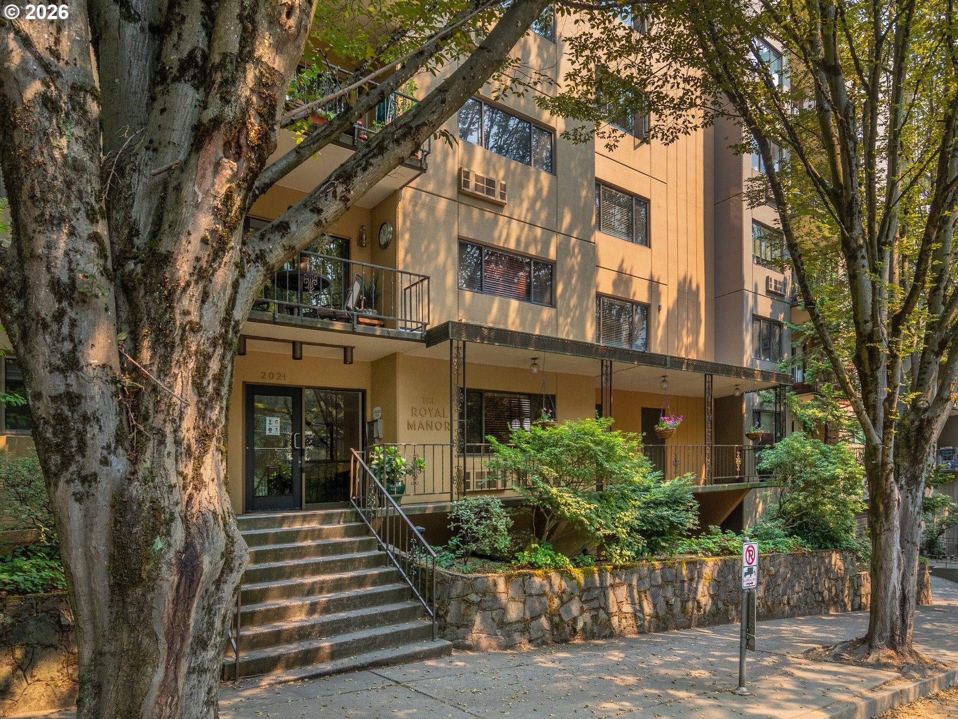 2021 SW MAIN ST 48
