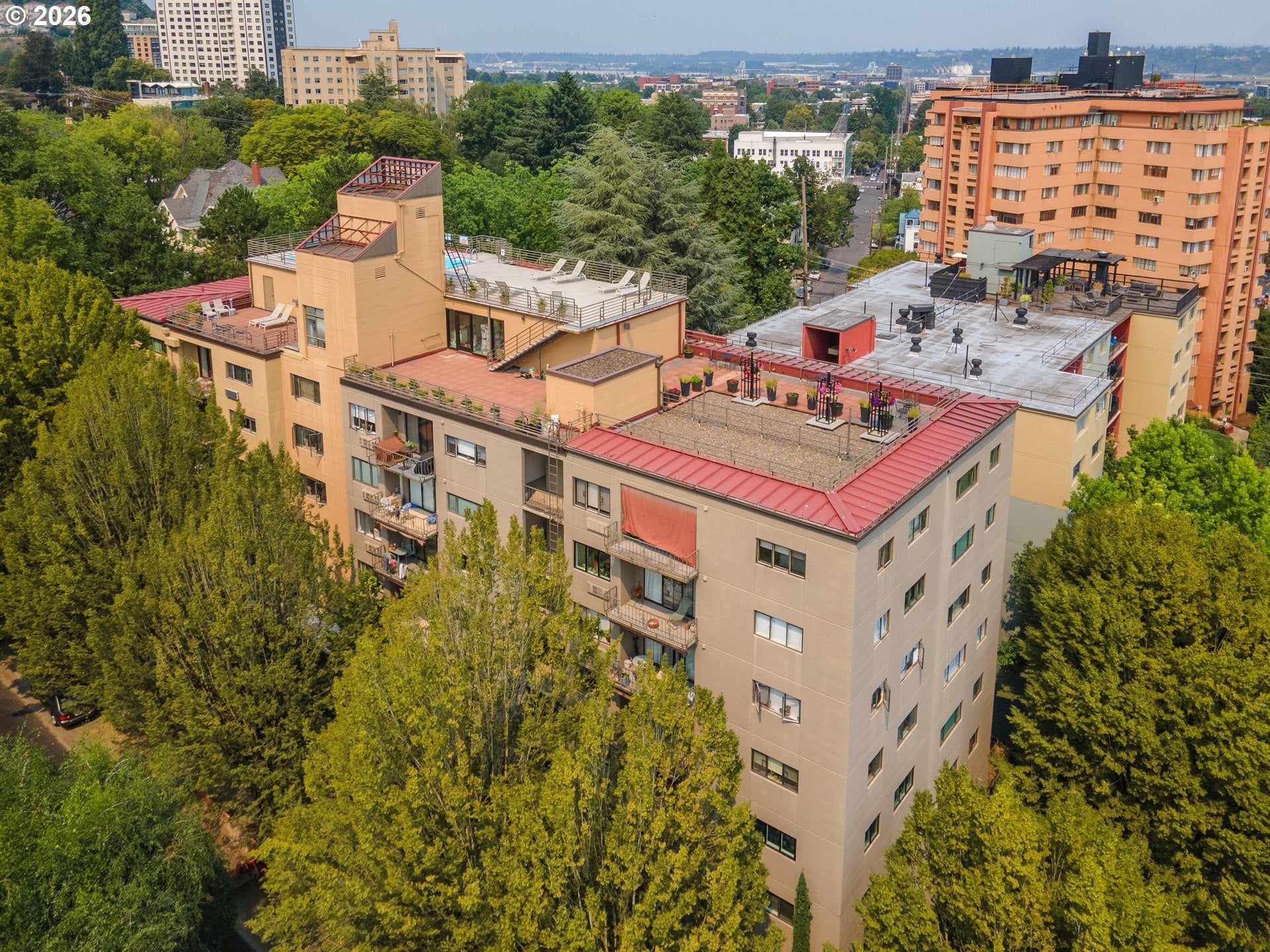 2021 SW MAIN ST 48