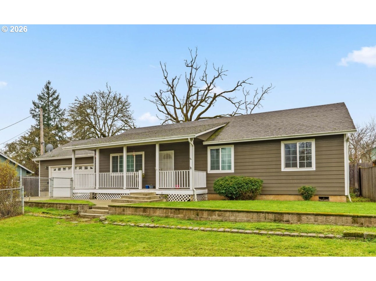 Photo 1 of 19 — 2966 NE DOUGLAS AVE, Roseburg, OR 97470