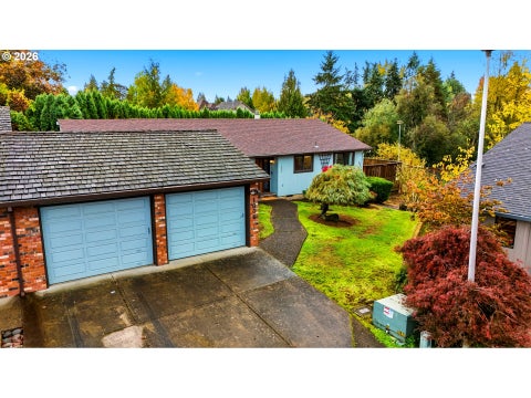 Photo of 1006 NW Summerwood Dr, McMinnville, OR 97128 (MLS # 222784718)