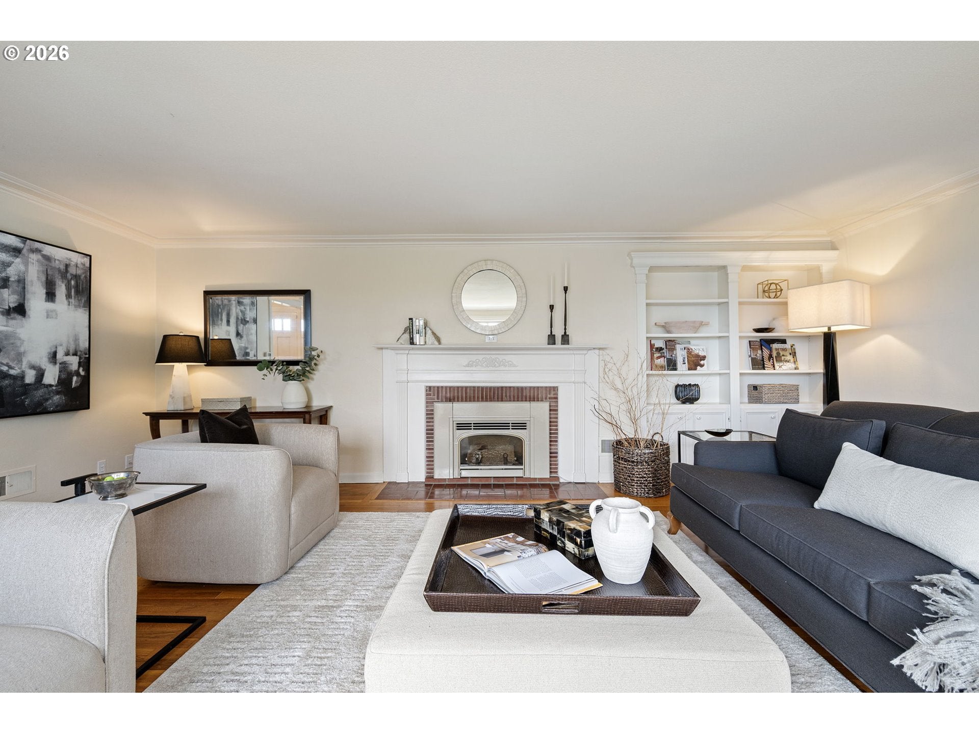 158 W 21ST AVE