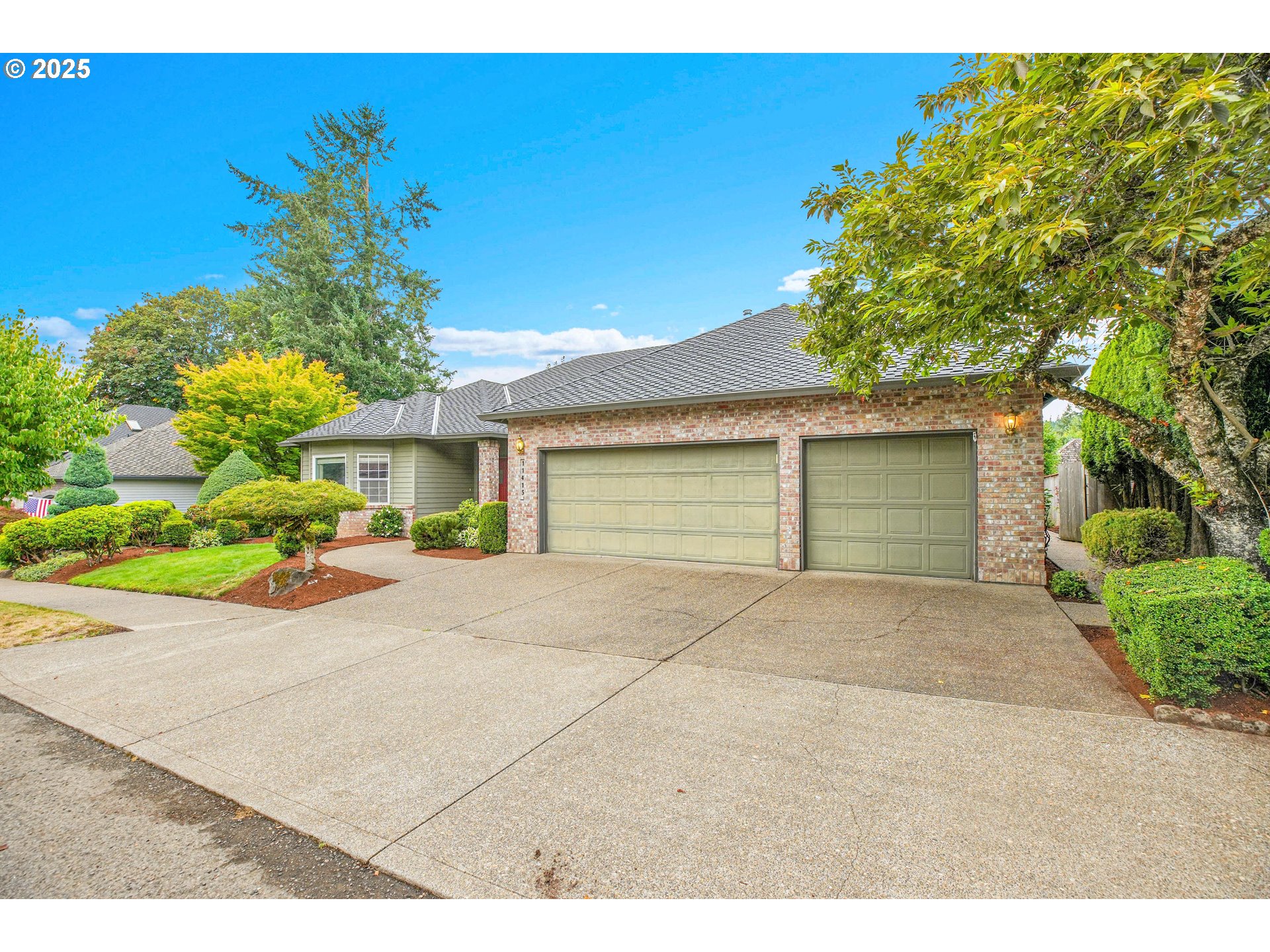 11415 SE HIGHLAND LOOP