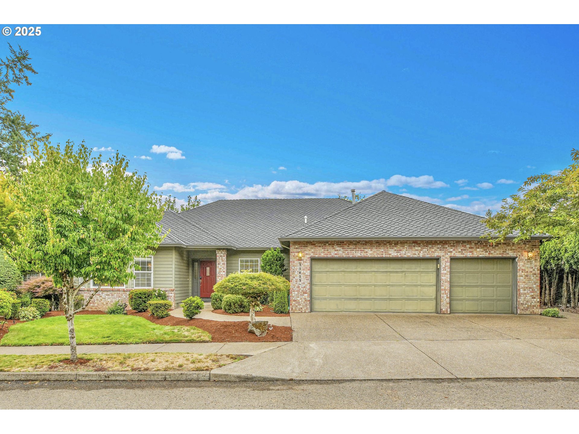 11415 SE HIGHLAND LOOP