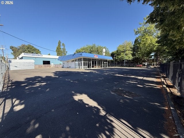 620 W 6TH AVE
